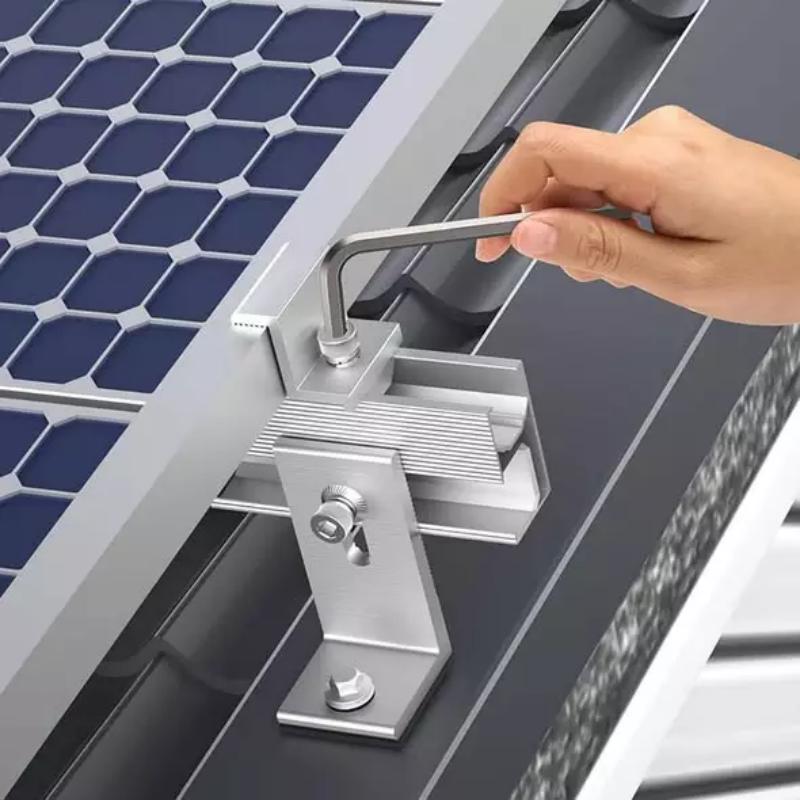 Zonnepanelen op het dak + L-voetensysteem: de slimme keuze voor installateurs in 2026
